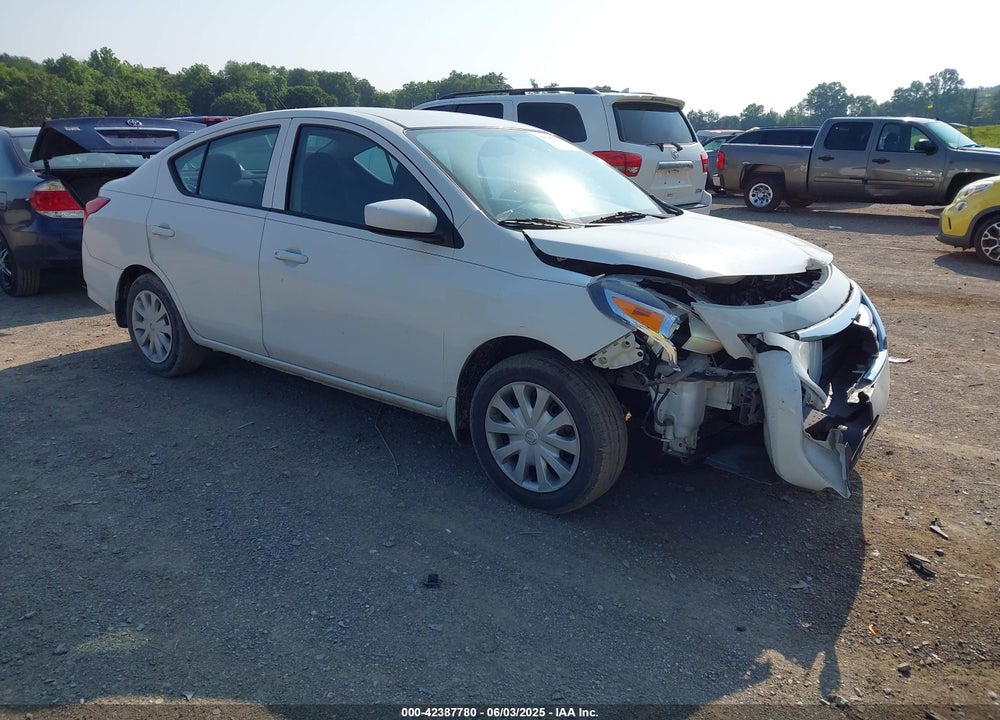 2017 NISSAN VERSA 1.6 S+ VIN: 3N1CN7AP0HL822124