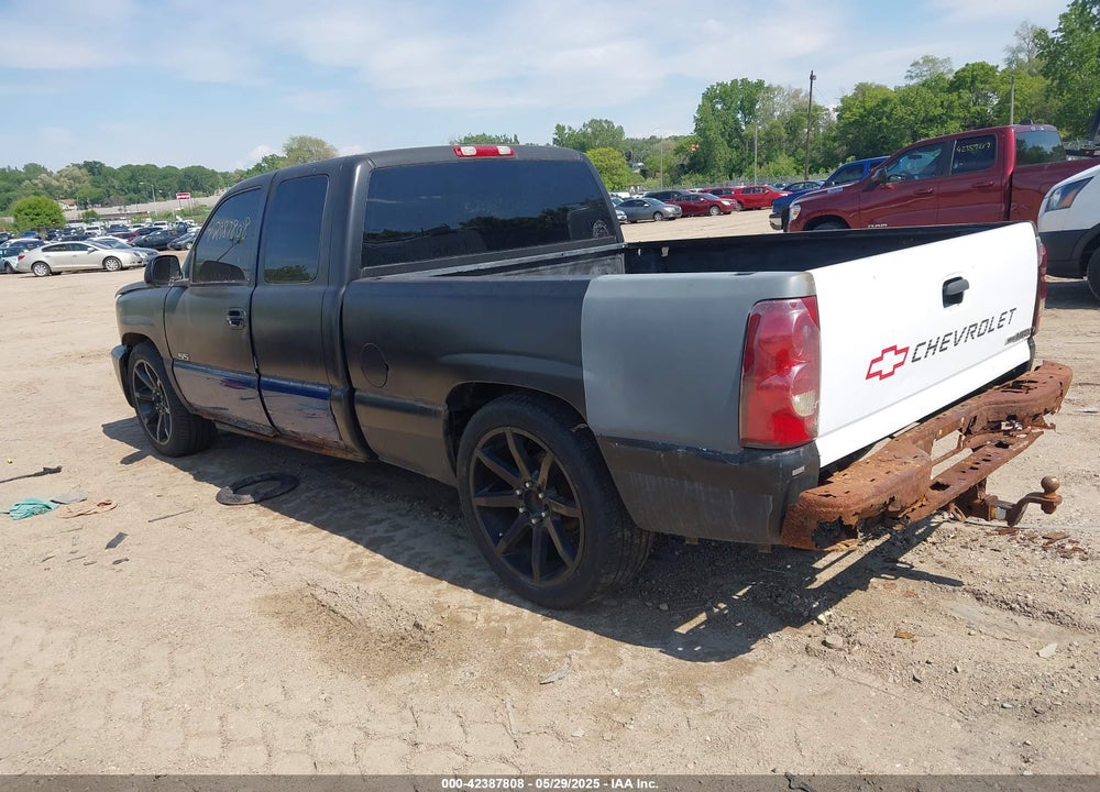2003 CHEVROLET SILVERADO 1500 SS VIN: 2GCEK19N531297781