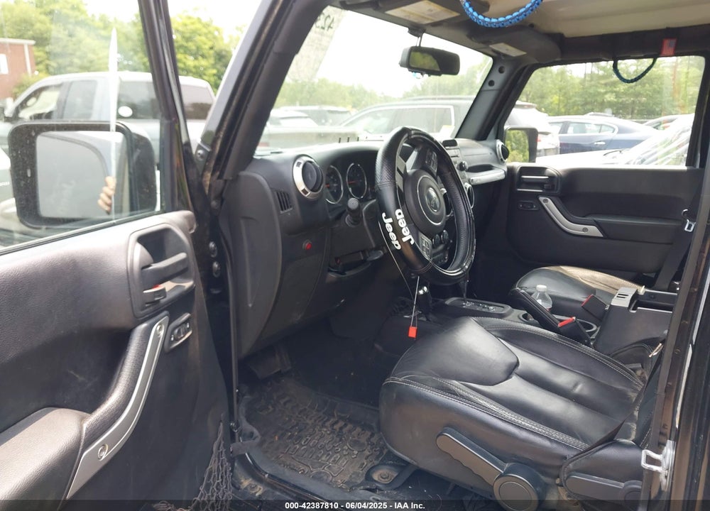 2015 JEEP WRANGLER UNLIMITED SAHARA VIN: 1C4HJWEG3FL661568