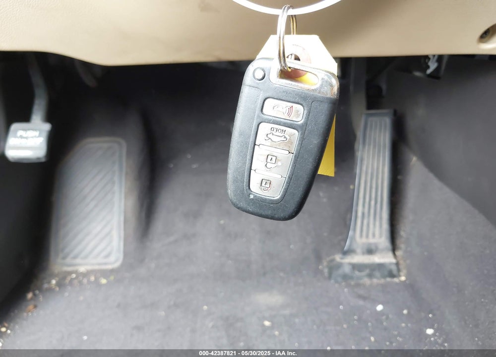 2011 HYUNDAI SONATA VIN: 5NPEC4AC5BH224061