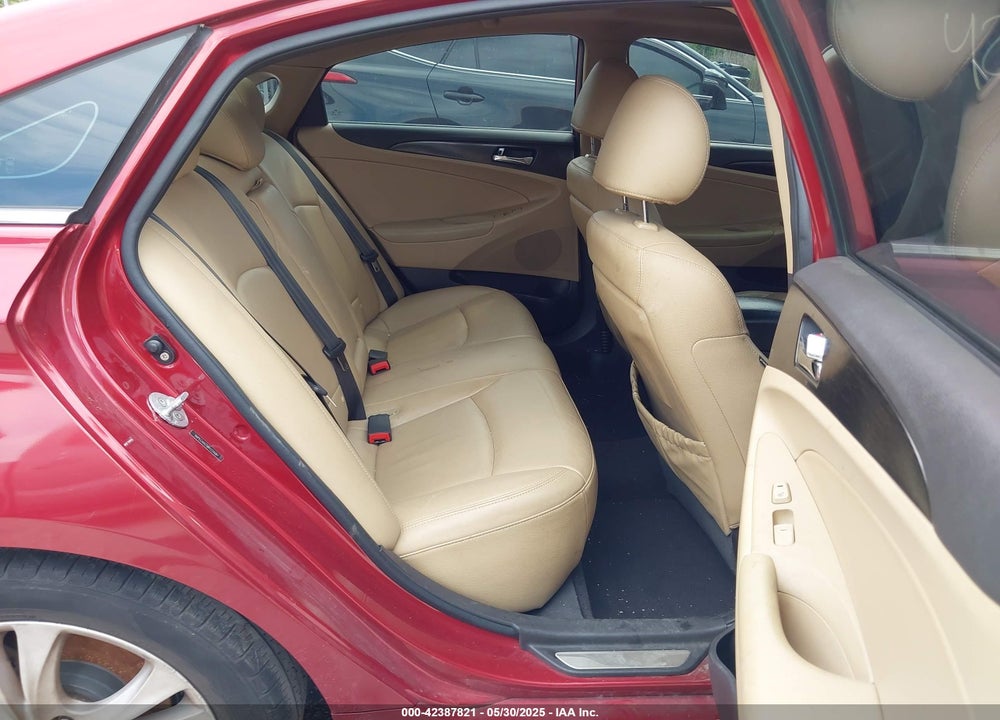 2011 HYUNDAI SONATA VIN: 5NPEC4AC5BH224061