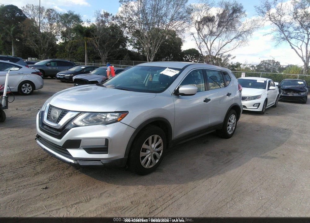 2017 NISSAN ROGUE S VIN: KNMAT2MT3HP594260