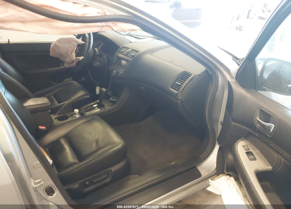2005 HONDA ACCORD 3.0 EX VIN: 1HGCM66555A056798