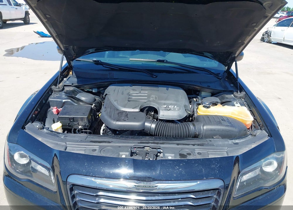 2014 CHRYSLER 300 VIN: 2C3CCABG7EH252999