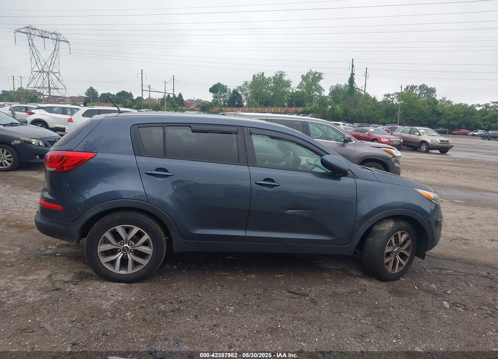 2016 KIA SPORTAGE VIN: KNDPB3AC0G7818817