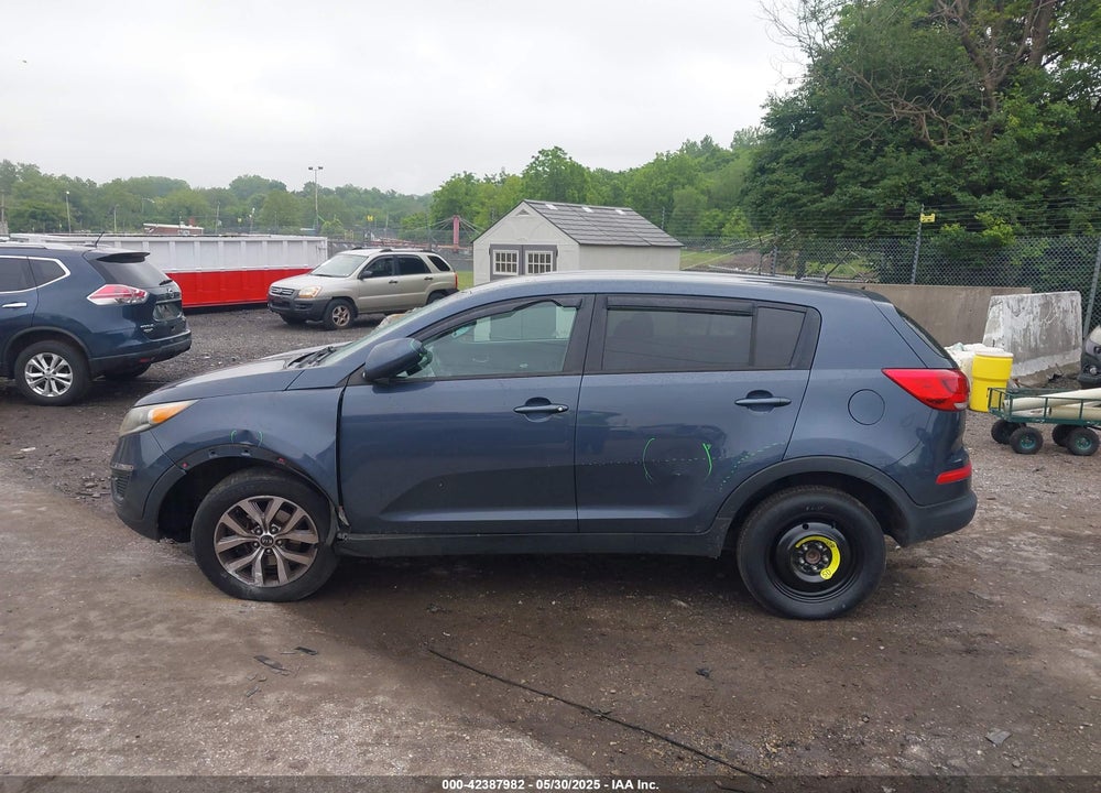 2016 KIA SPORTAGE VIN: KNDPB3AC0G7818817