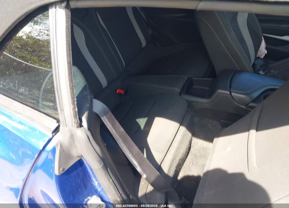 2019 CHEVROLET CAMARO VIN: 1G1FB3DS1K0156383
