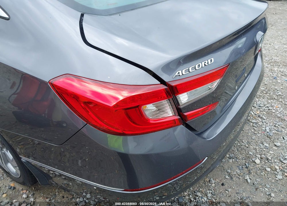 2018 HONDA ACCORD VIN: 1HGCV1F59JA176307