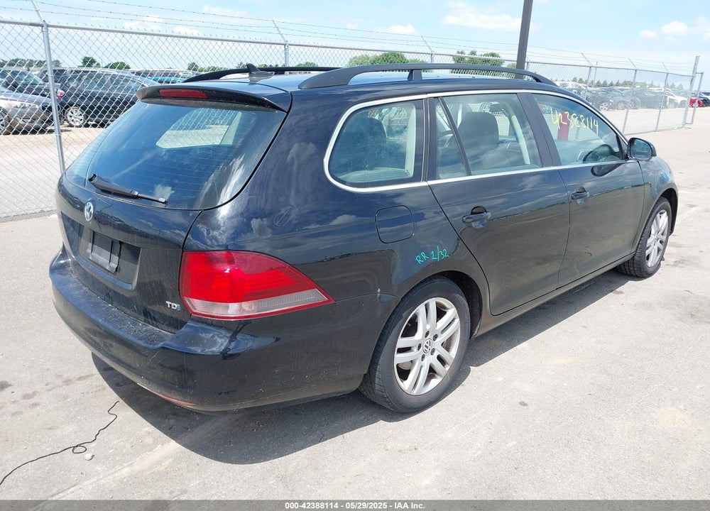 2013 VOLKSWAGEN JETTA SPORTWAGEN 2.0L TDI VIN: 3VWPL7AJ9DM686240