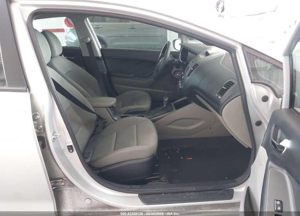2015 KIA FORTE VIN: KNAFK4A68F5367400