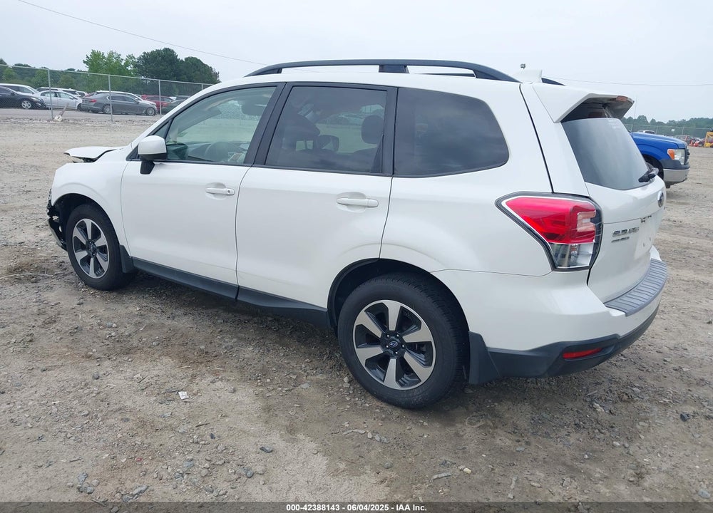 2018 SUBARU FORESTER VIN: JF2SJAGC1JH438963