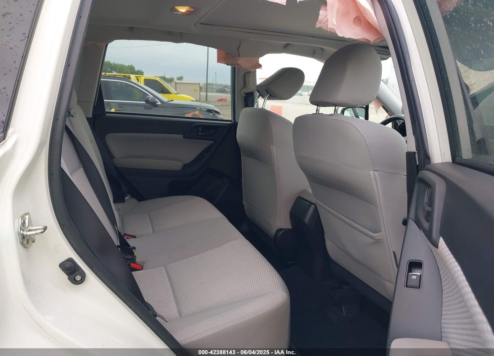 2018 SUBARU FORESTER VIN: JF2SJAGC1JH438963