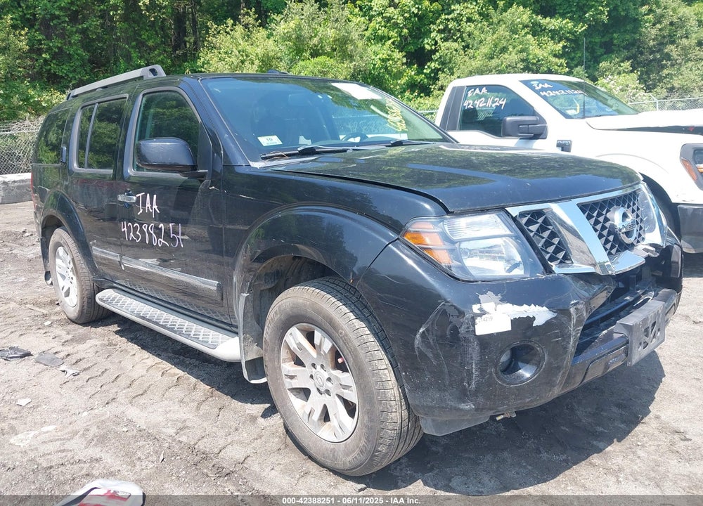 2011 NISSAN PATHFINDER SILVER VIN: 5N1AR1NB8BC620764