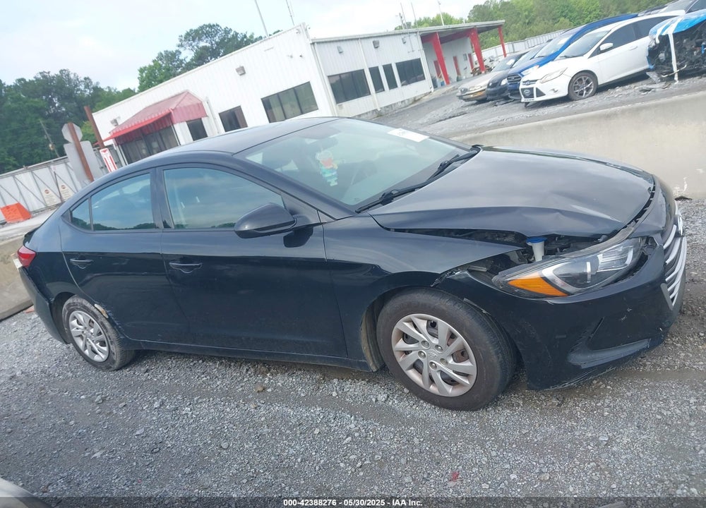 2018 HYUNDAI ELANTRA VIN: 5NPD74LF0JH303529