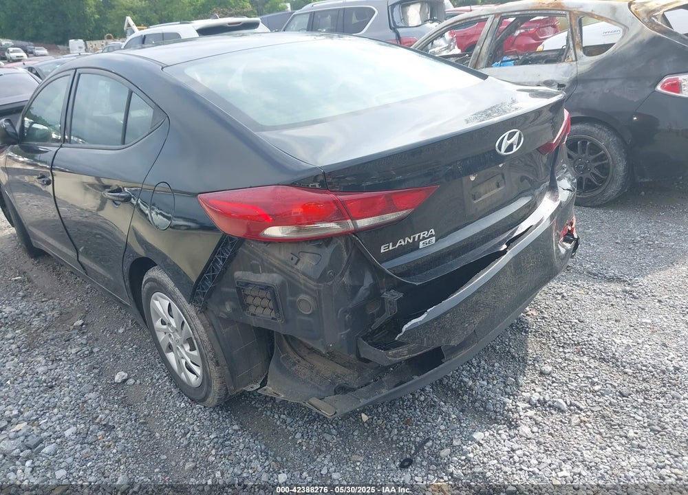 2018 HYUNDAI ELANTRA VIN: 5NPD74LF0JH303529