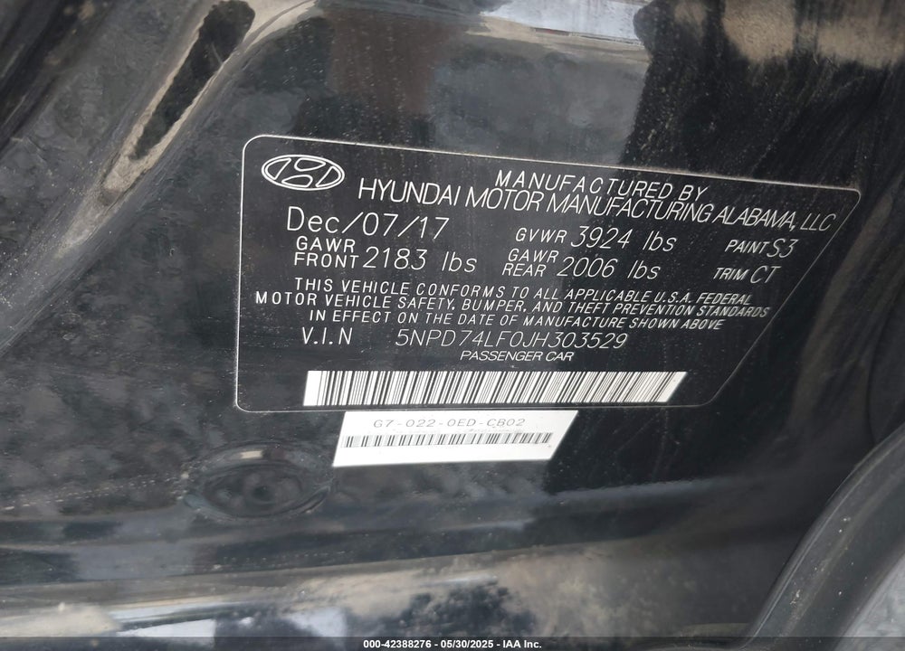 2018 HYUNDAI ELANTRA VIN: 5NPD74LF0JH303529