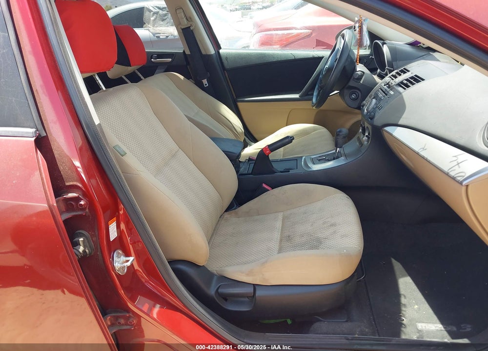 2011 MAZDA 3 VIN: JM1BL1VG5B1366562