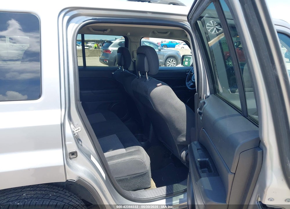 2016 JEEP PATRIOT VIN: 1C4NJPFB7GD693057