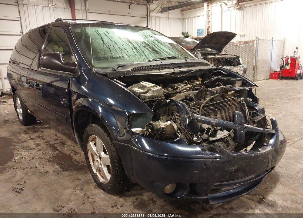 2005 DODGE GRAND CARAVAN SXT VIN: 2D4GP44L05R117728