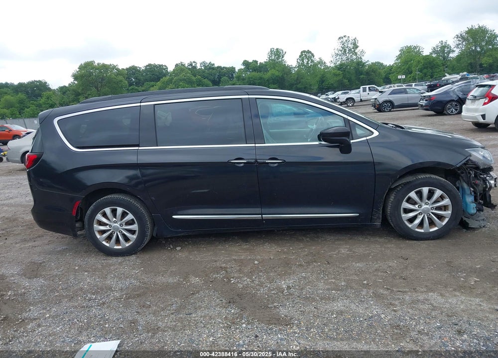 2017 CHRYSLER PACIFICA VIN: 2C4RC1BG1HR532891
