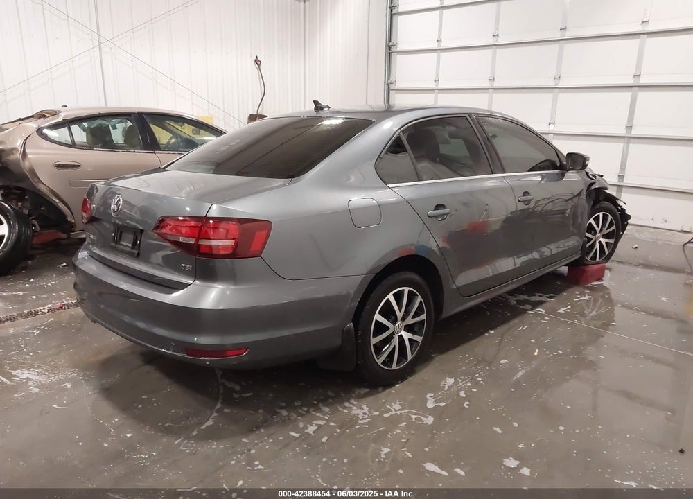 2017 VOLKSWAGEN JETTA 1.4T SE VIN: 3VWDB7AJ4HM238807
