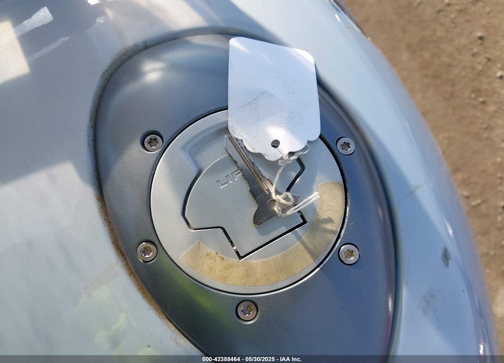 2000 BMW R1200 C VIN: WB10434A4YZA64526