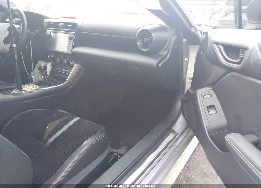2023 TOYOTA GR86 VIN: JF1ZNBE11P9751397