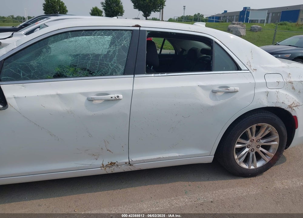 2018 CHRYSLER 300 VIN: 2C3CCAAG3JH250131