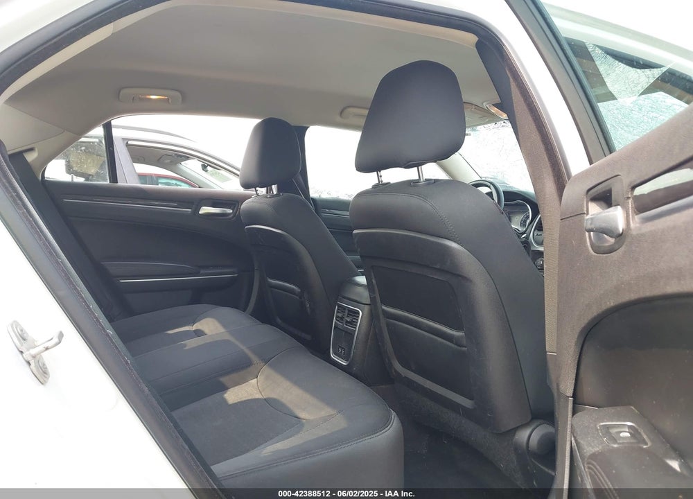 2018 CHRYSLER 300 VIN: 2C3CCAAG3JH250131