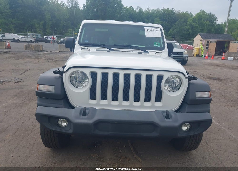 2018 JEEP WRANGLER UNLIMITED SPORT S 4X4 VIN: 1C4HJXDG0JW324211