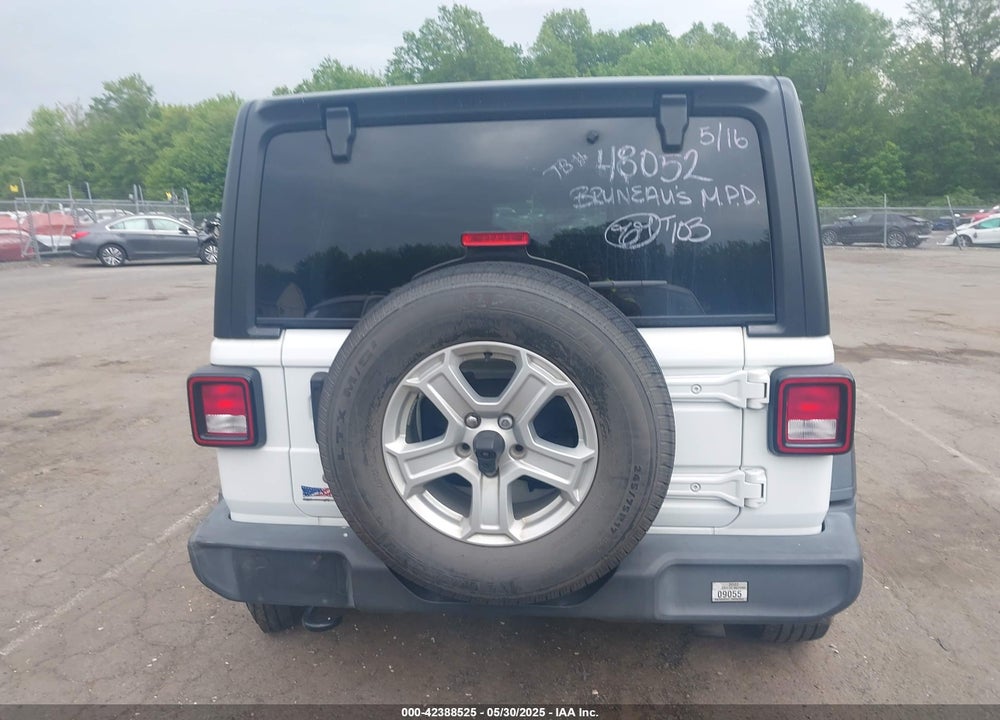 2018 JEEP WRANGLER UNLIMITED SPORT S 4X4 VIN: 1C4HJXDG0JW324211