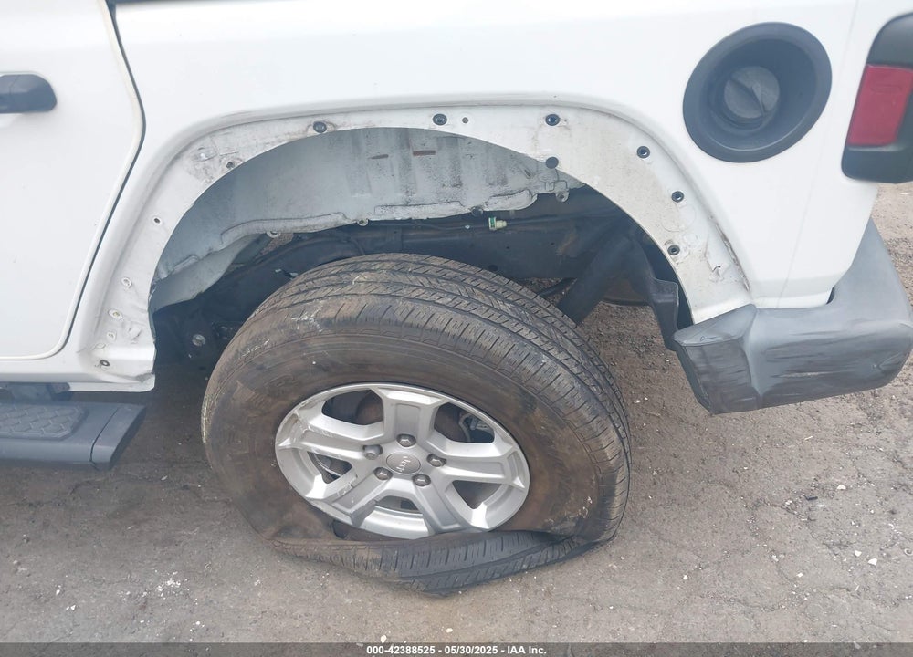 2018 JEEP WRANGLER UNLIMITED SPORT S 4X4 VIN: 1C4HJXDG0JW324211