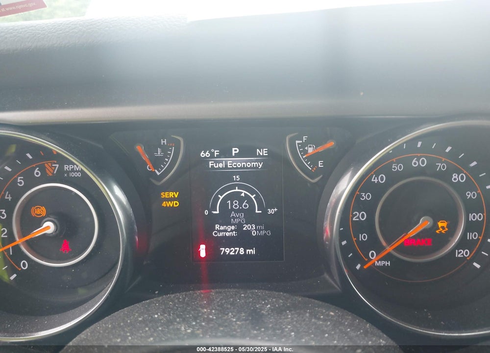 2018 JEEP WRANGLER UNLIMITED SPORT S 4X4 VIN: 1C4HJXDG0JW324211