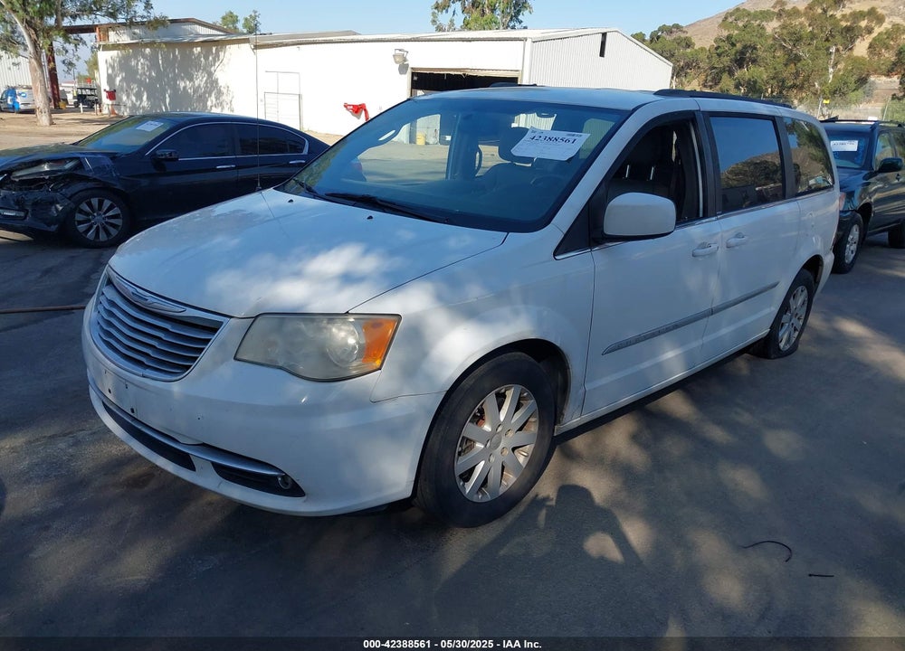 2014 CHRYSLER TOWN & COUNTRY VIN: 2C4RC1BG3ER112965