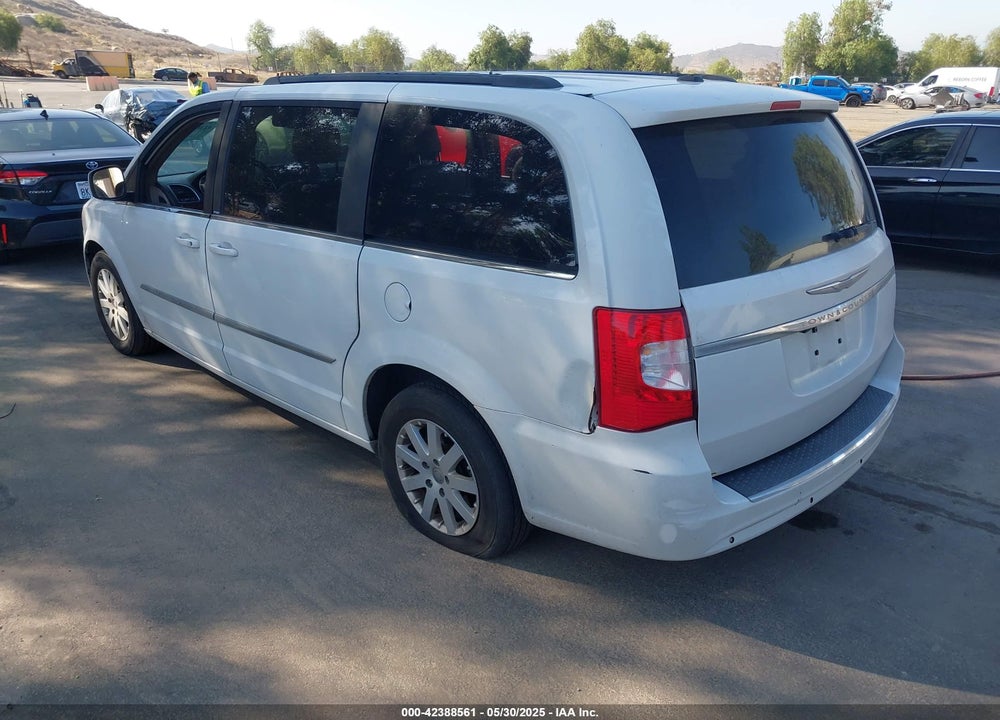 2014 CHRYSLER TOWN & COUNTRY VIN: 2C4RC1BG3ER112965