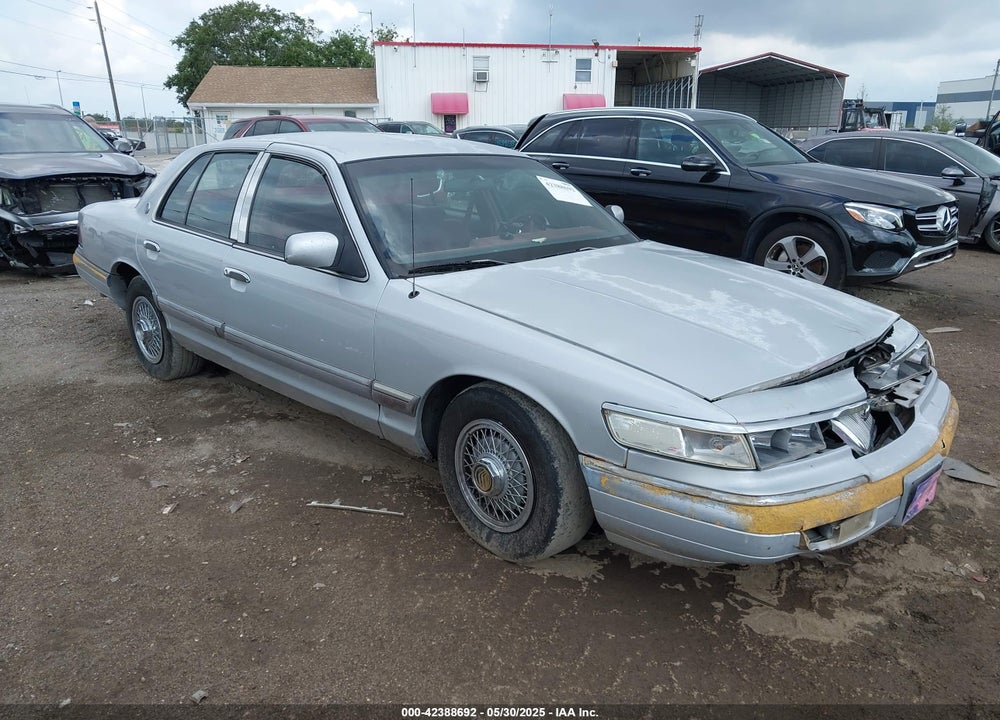 1993 MERCURY GRAND MARQUIS GS VIN: 2MELM74W0PX671008