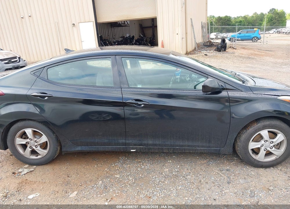 2015 HYUNDAI ELANTRA VIN: 5NPDH4AE7FH589958