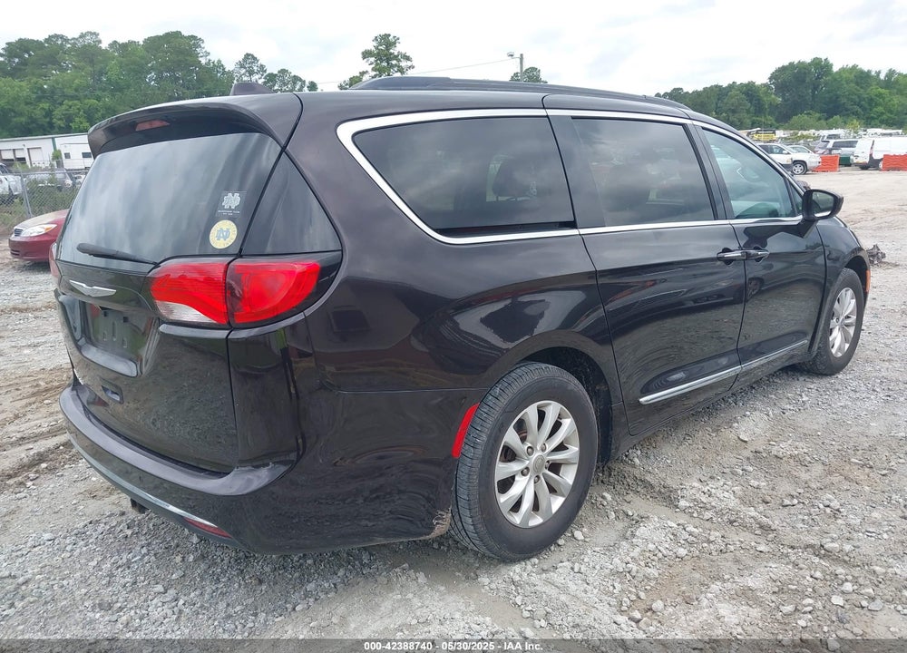 2017 CHRYSLER PACIFICA VIN: 2C4RC1BG5HR603400