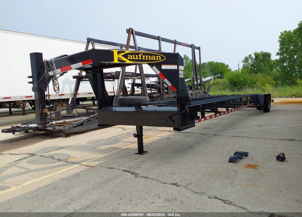 2025 KAUFMAN TRAILERS DETACHABLE NECK TRAILER VIN: 7UZFL3527SB000592