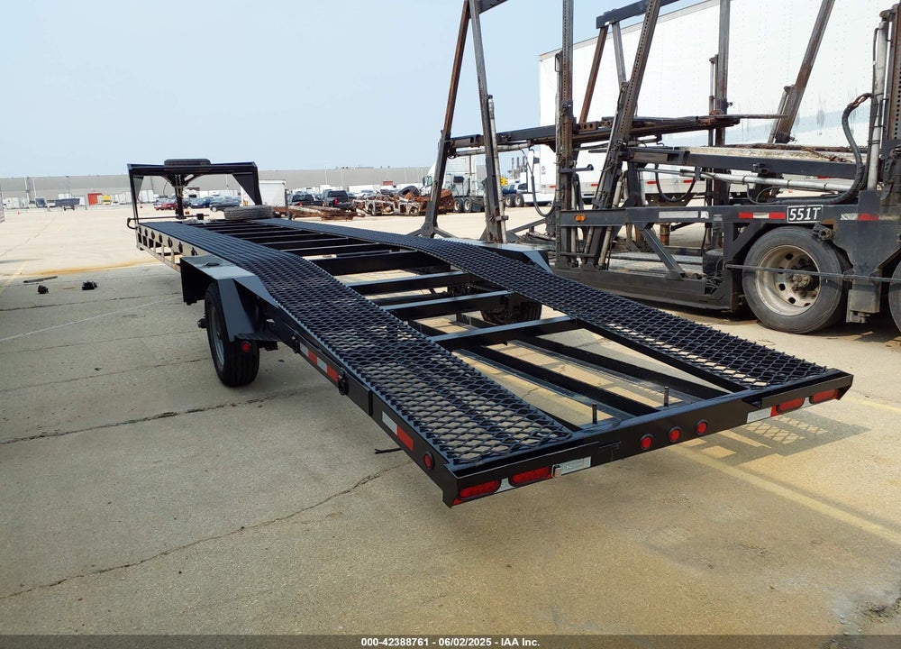 2025 KAUFMAN TRAILERS DETACHABLE NECK TRAILER VIN: 7UZFL3527SB000592