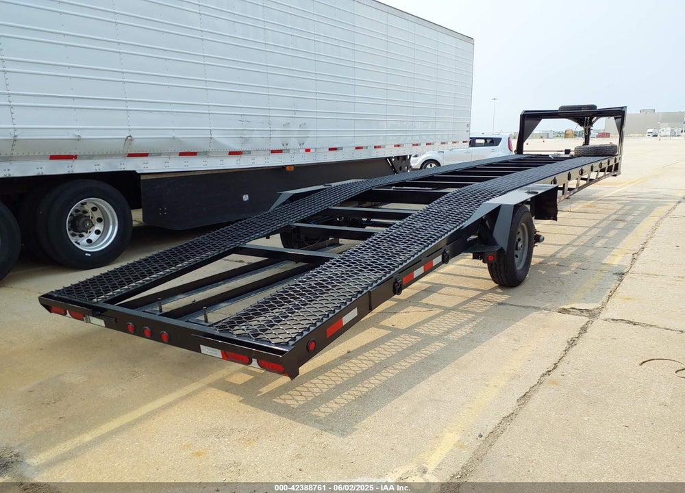 2025 KAUFMAN TRAILERS DETACHABLE NECK TRAILER VIN: 7UZFL3527SB000592