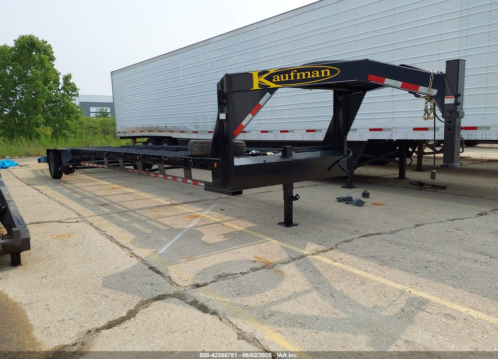 2025 KAUFMAN TRAILERS DETACHABLE NECK TRAILER VIN: 7UZFL3527SB000592