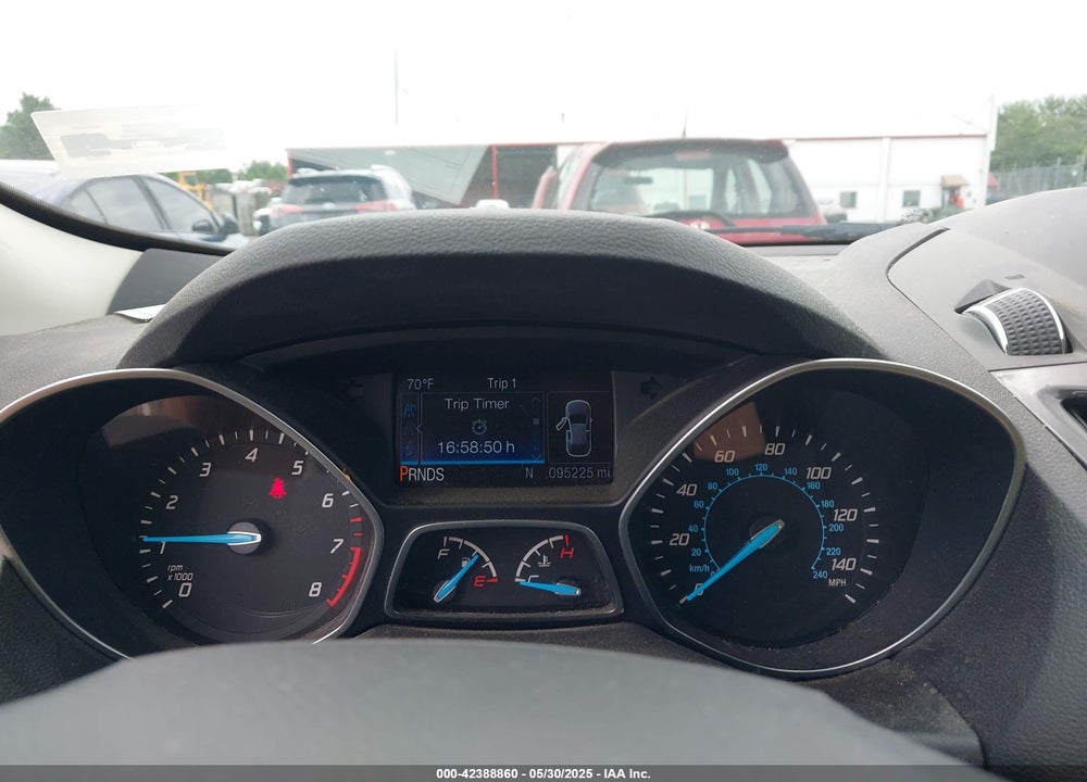2016 FORD ESCAPE VIN: 1FMCU9JX5GUB19582