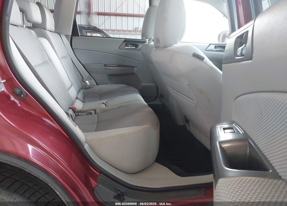 2011 SUBARU FORESTER 2.5X PREMIUM VIN: JF2SHADC1BH713247