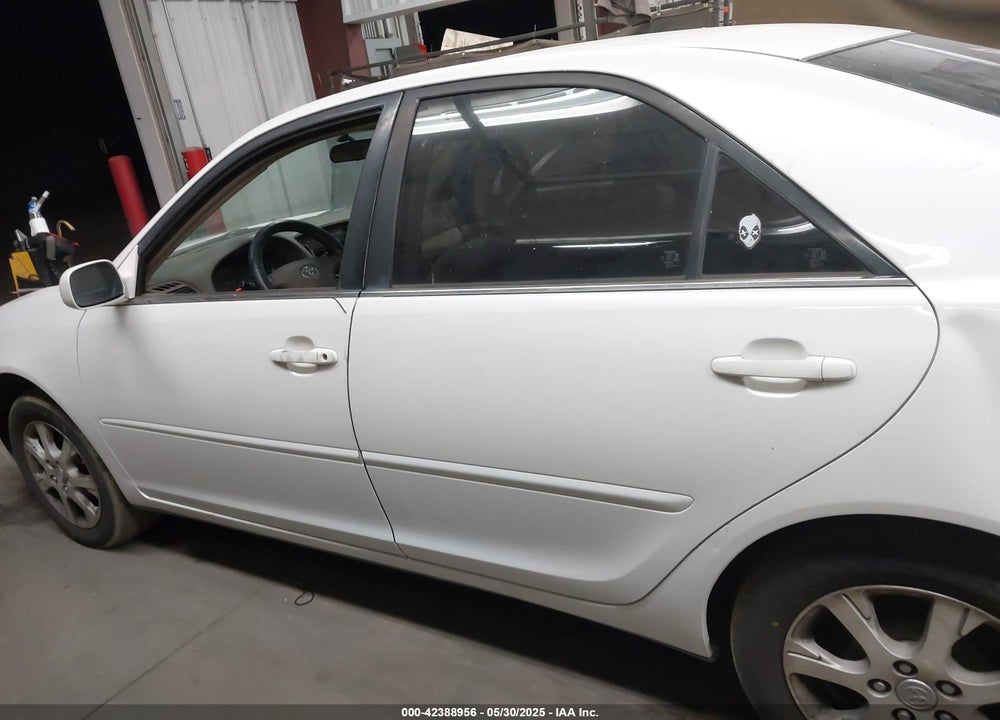 2004 TOYOTA CAMRY LE VIN: JTDBE32K140273061