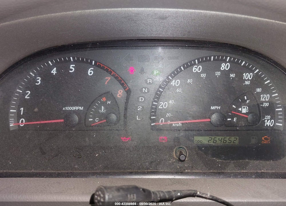 2004 TOYOTA CAMRY LE VIN: JTDBE32K140273061