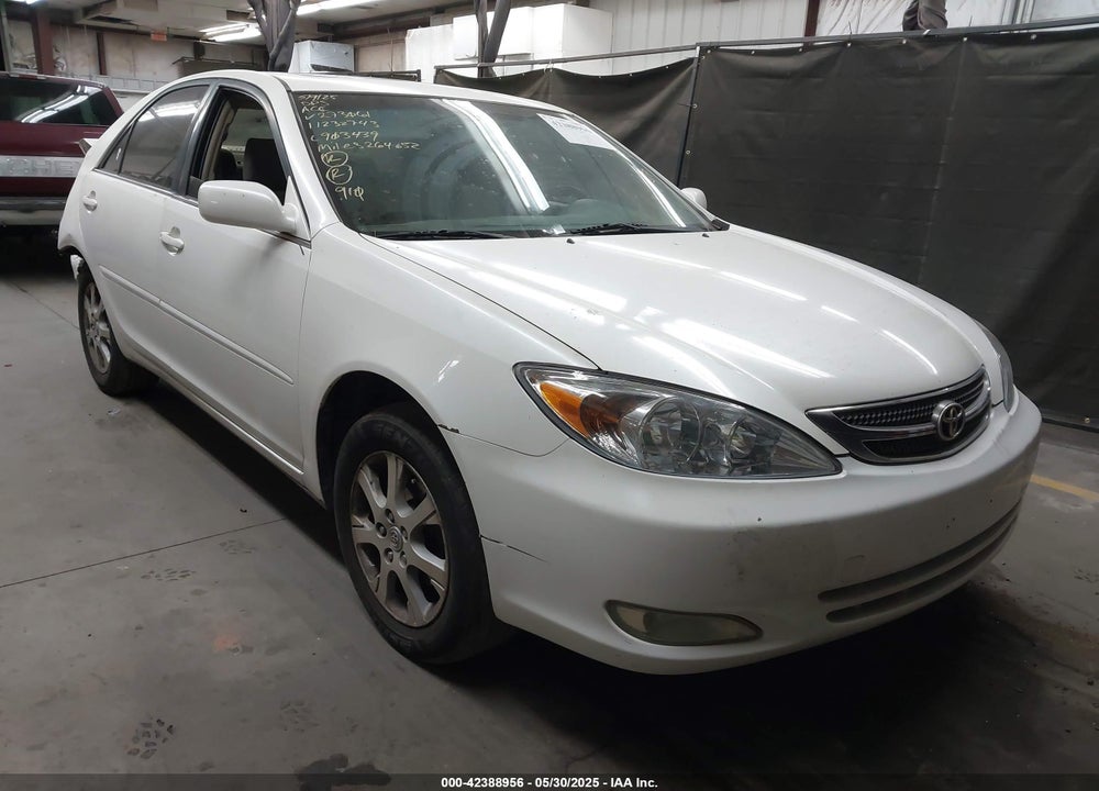 2004 TOYOTA CAMRY LE VIN: JTDBE32K140273061