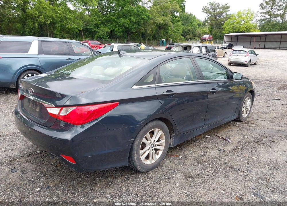 2014 HYUNDAI SONATA VIN: 5NPEB4AC0EH858353