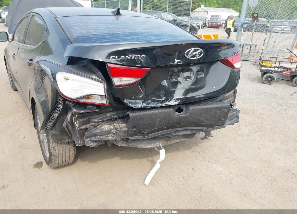 2015 HYUNDAI ELANTRA SE VIN: KMHDH4AE4FU260555