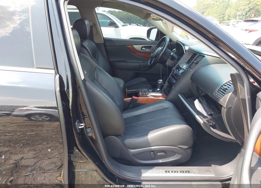2011 INFINITI FX35 VIN: JN8AS1MUXBM711657